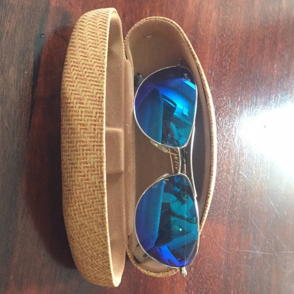 Maui Jim beach baby. Worn only once or twice